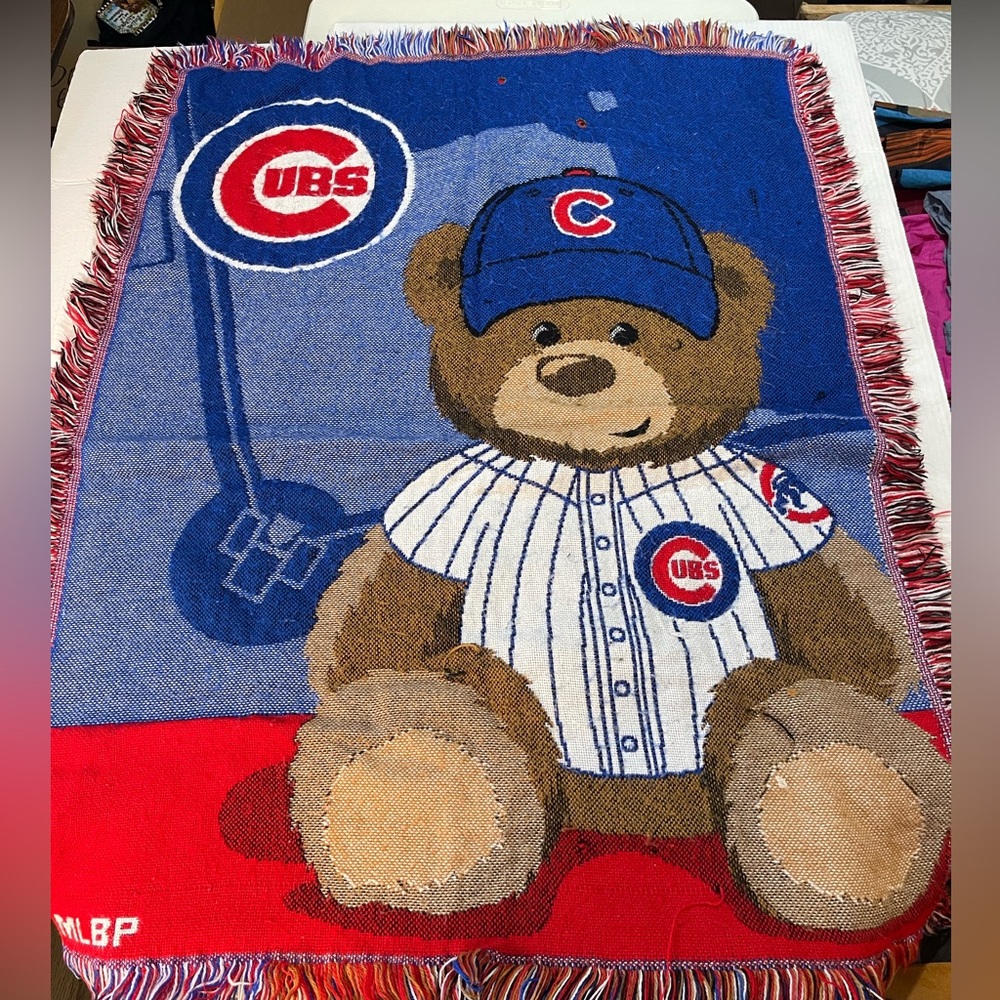 Cubs vintage knitted baseball bear baby‎ throw blanket.